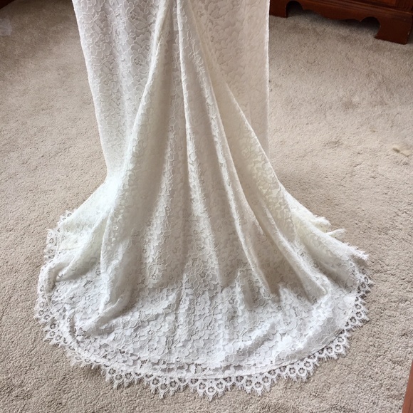 Nicole Miller Lace Off-The-Shoulder Wedding Dress - Picture 5 of 8